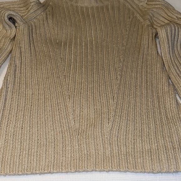 525 Cable Knit Cut Out One Shoulder Puff Sleeve Pullover Size XS Cream - Picture 7 of 12